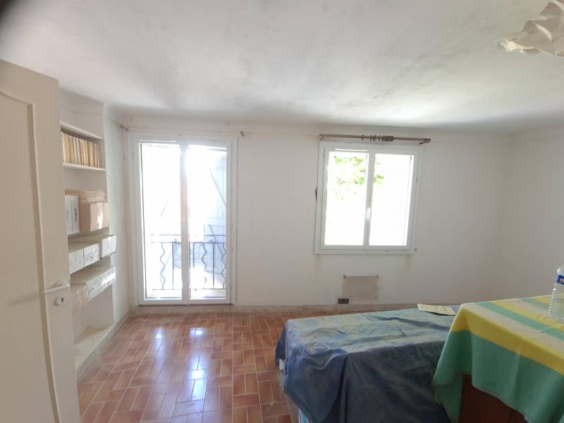 Rénovation complète de menuiserie d’une maison de village à Saint Cézaire sur Siagne dans les Alpes-Maritimes